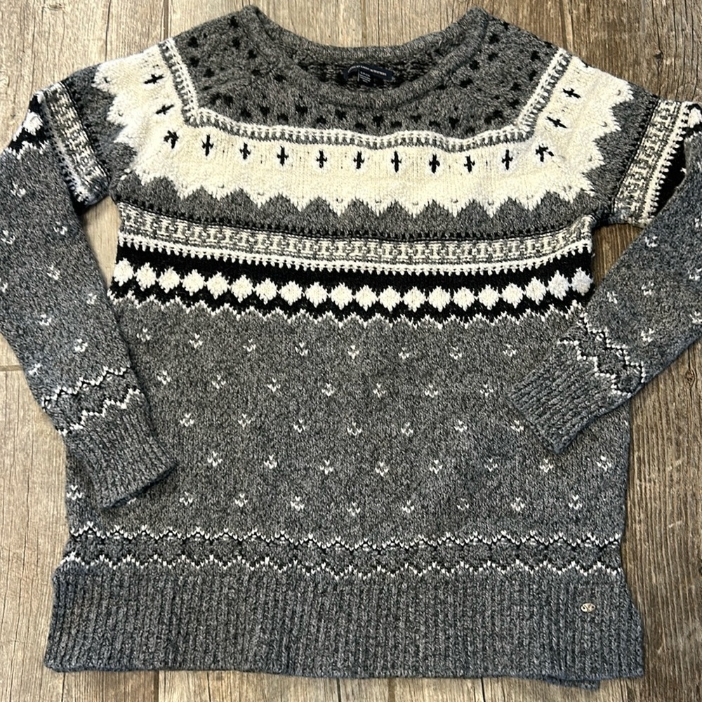 American Eagle outfitters women’s sweater small